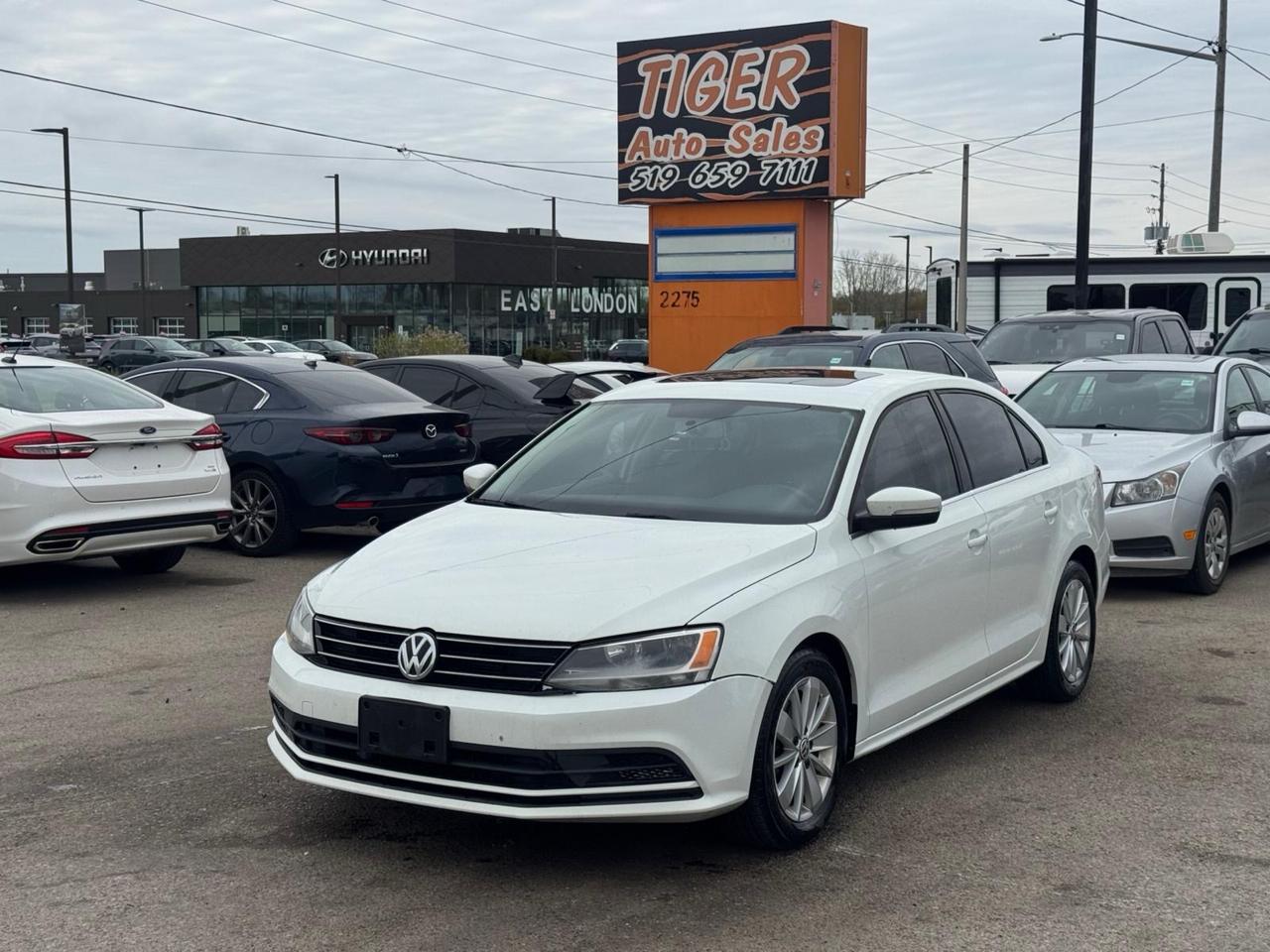 2016 Volkswagen Jetta TRENDLINE, SEDAN, ALLOYS, 4 CYLINDER, CERTIFIED - Photo #1