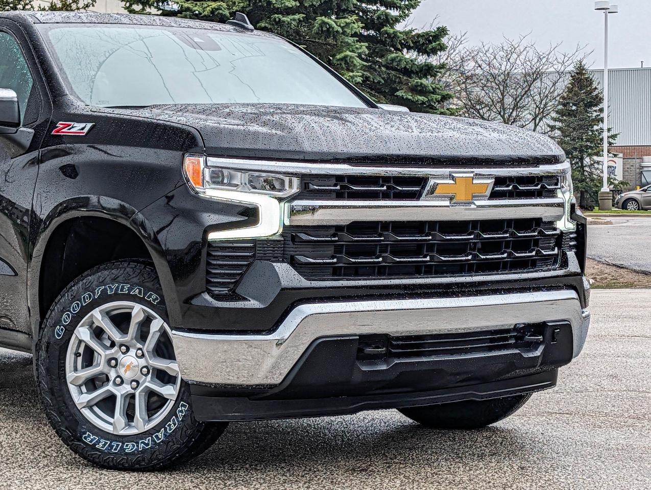 2026 Chevrolet Silverado 1500 LT Photo2