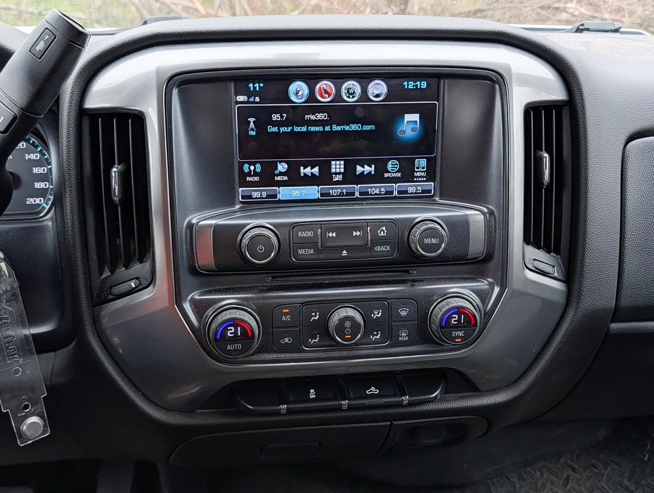 2018 Chevrolet Silverado 1500 LT Photo