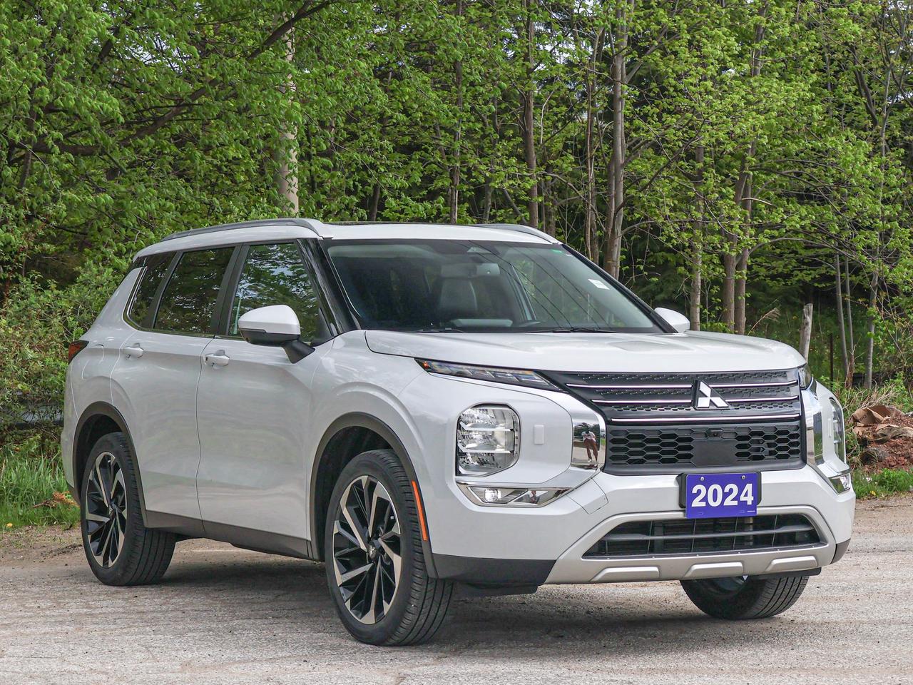 2024 Mitsubishi Outlander SEL Photo