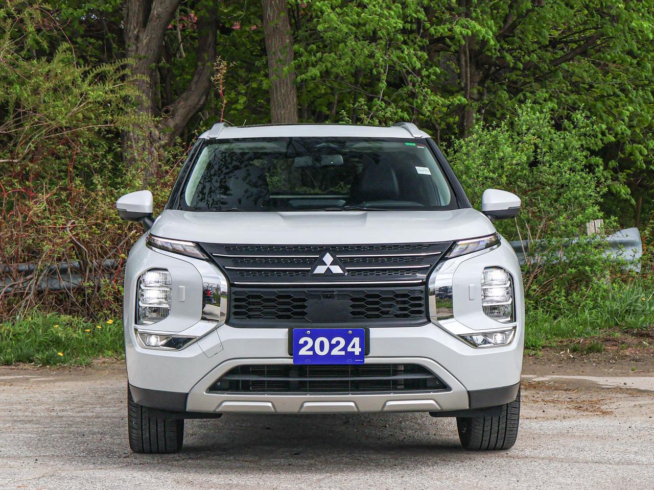 2024 Mitsubishi Outlander SEL Photo