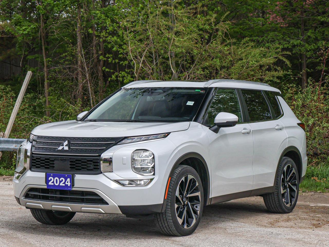 2024 Mitsubishi Outlander SEL Photo