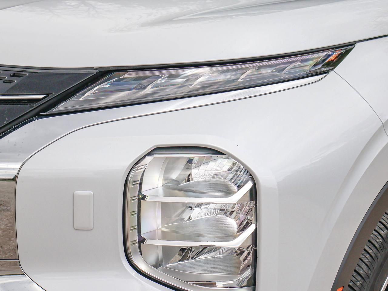 2024 Mitsubishi Outlander SEL Photo
