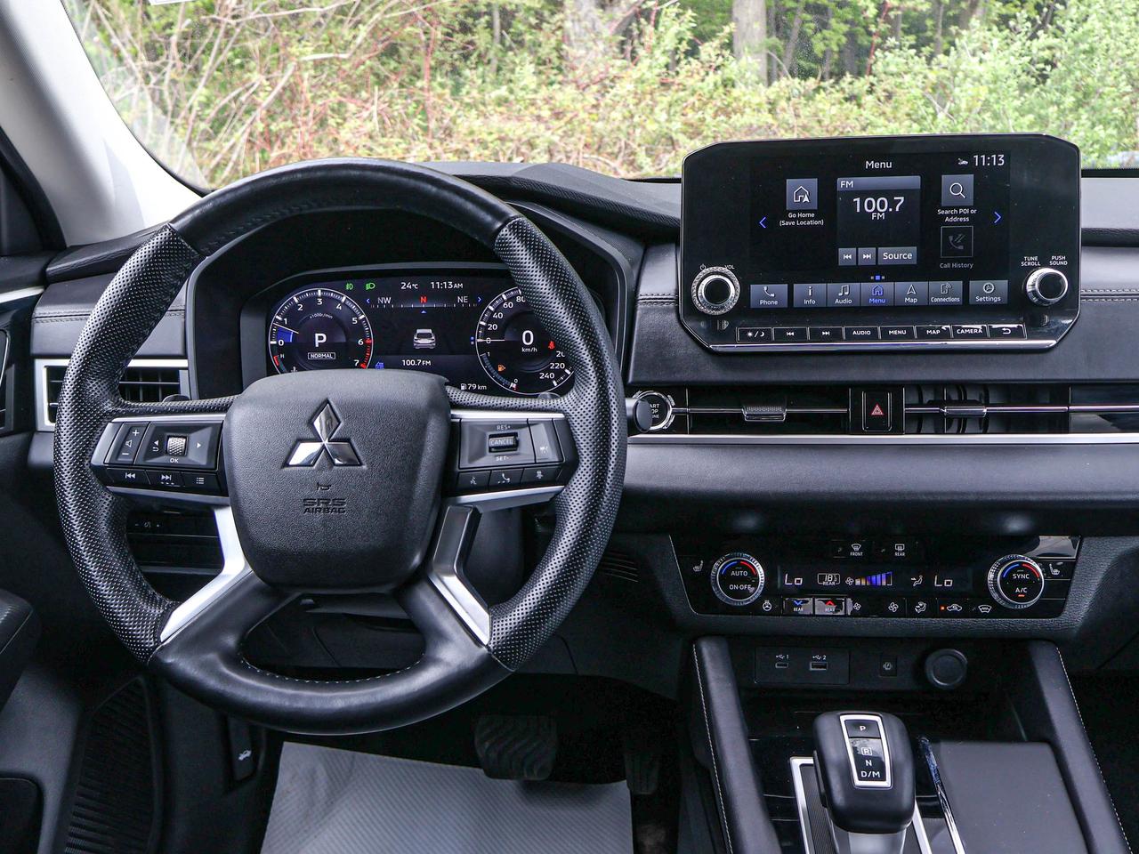 2024 Mitsubishi Outlander SEL Photo