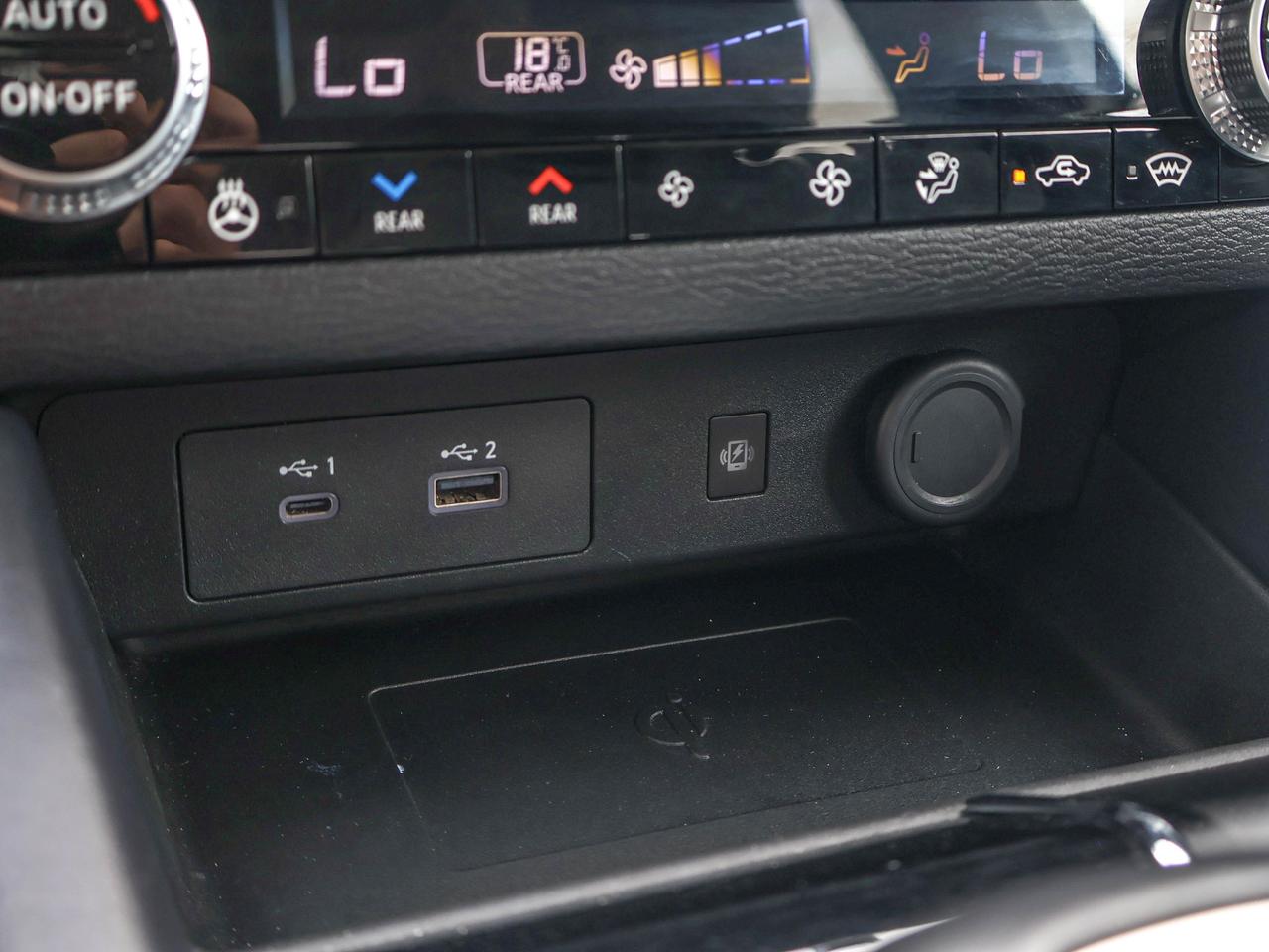 2024 Mitsubishi Outlander SEL Photo