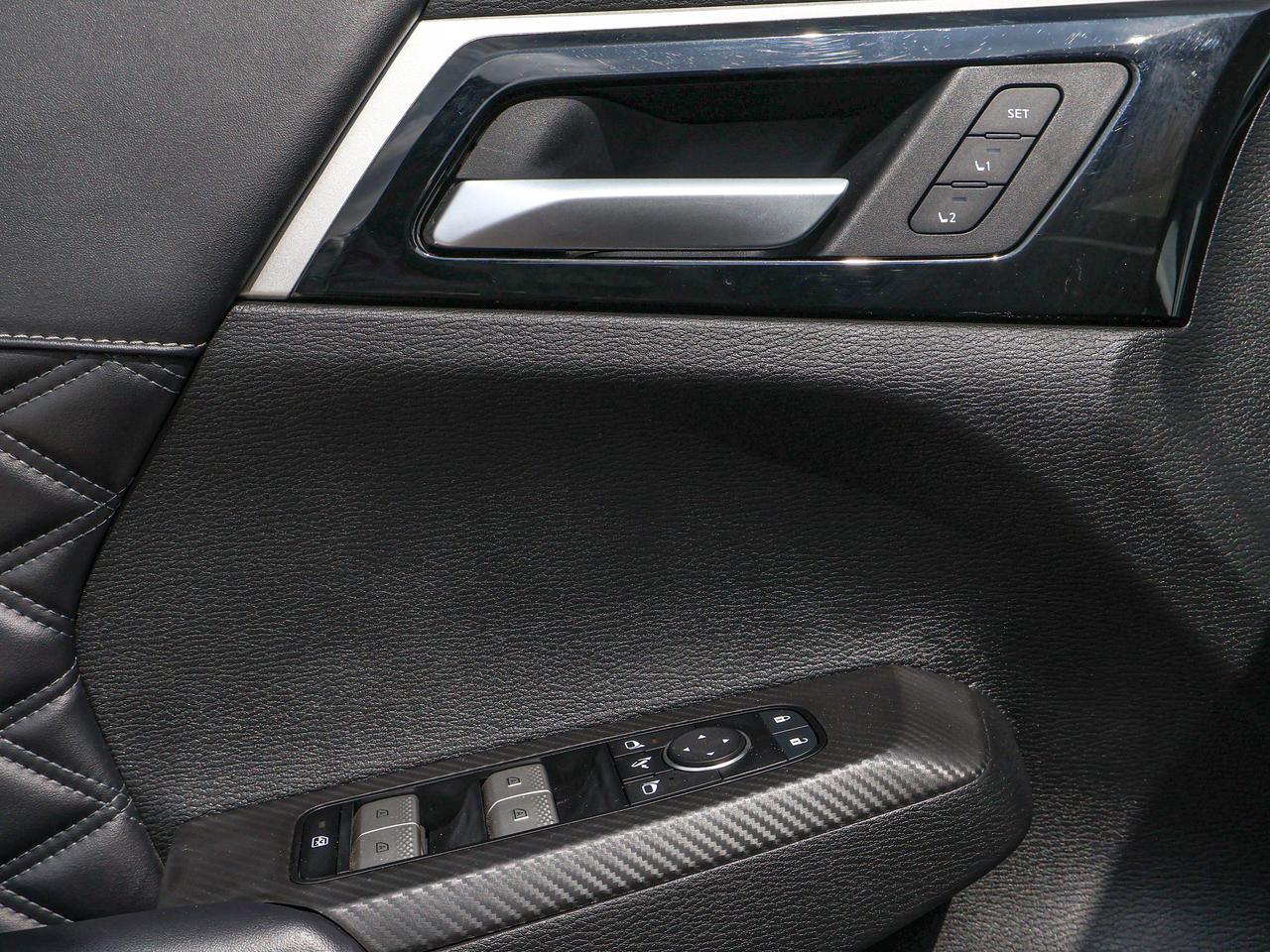 2024 Mitsubishi Outlander SEL Photo