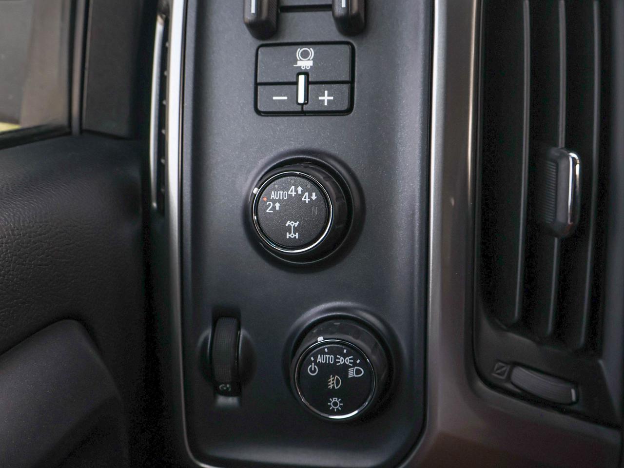 2017 Chevrolet Silverado 1500 LT Photo