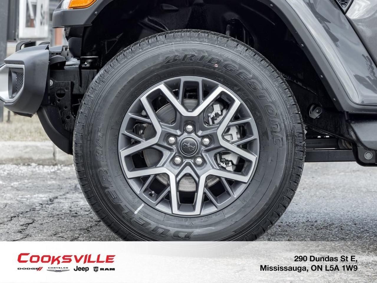 2025 Jeep Wrangler Sahara 4 Door 4x4 Photo3