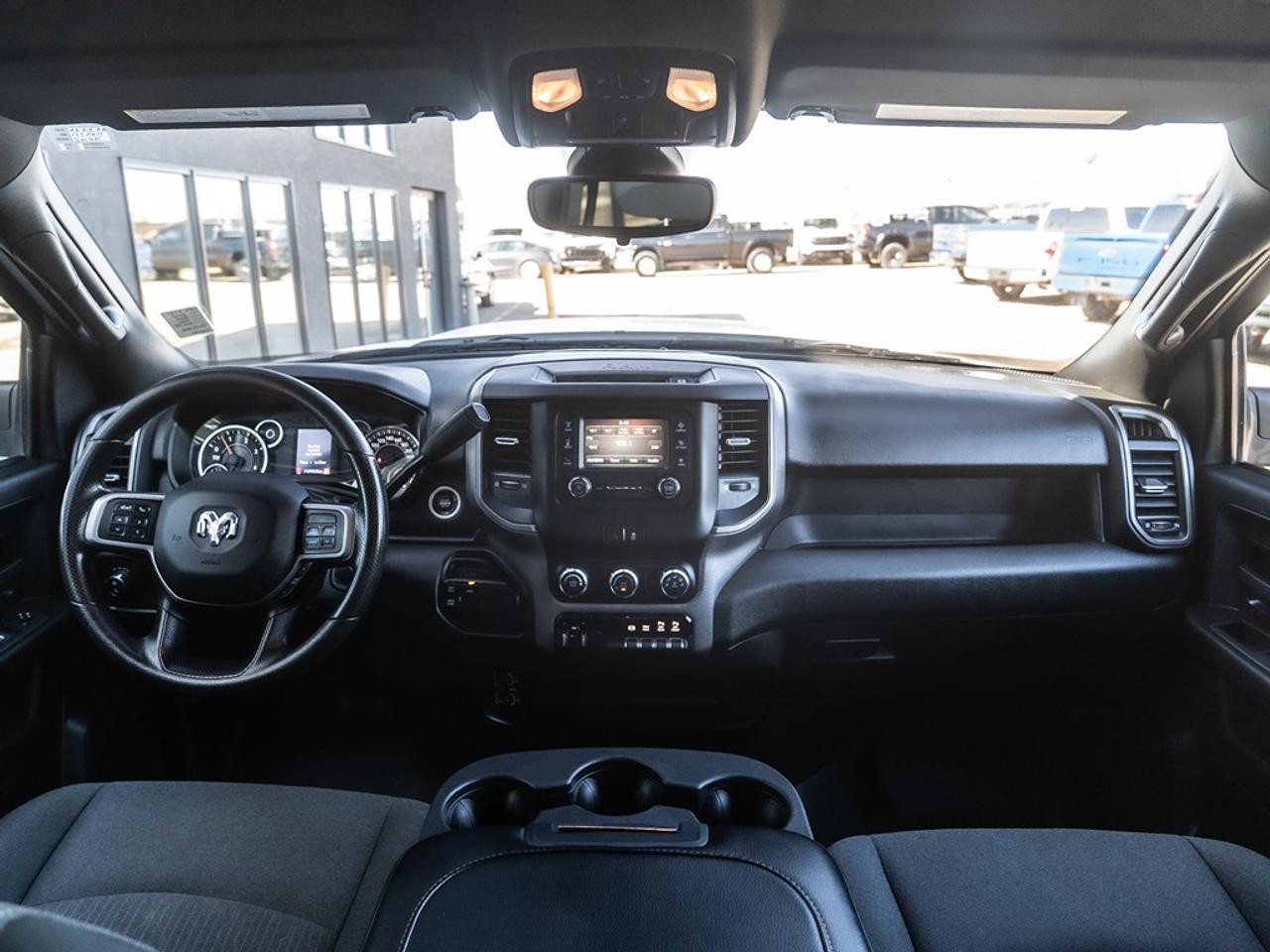 2022 RAM 3500 Tradesman 4x4 Crew Cab 8' Box Photo7