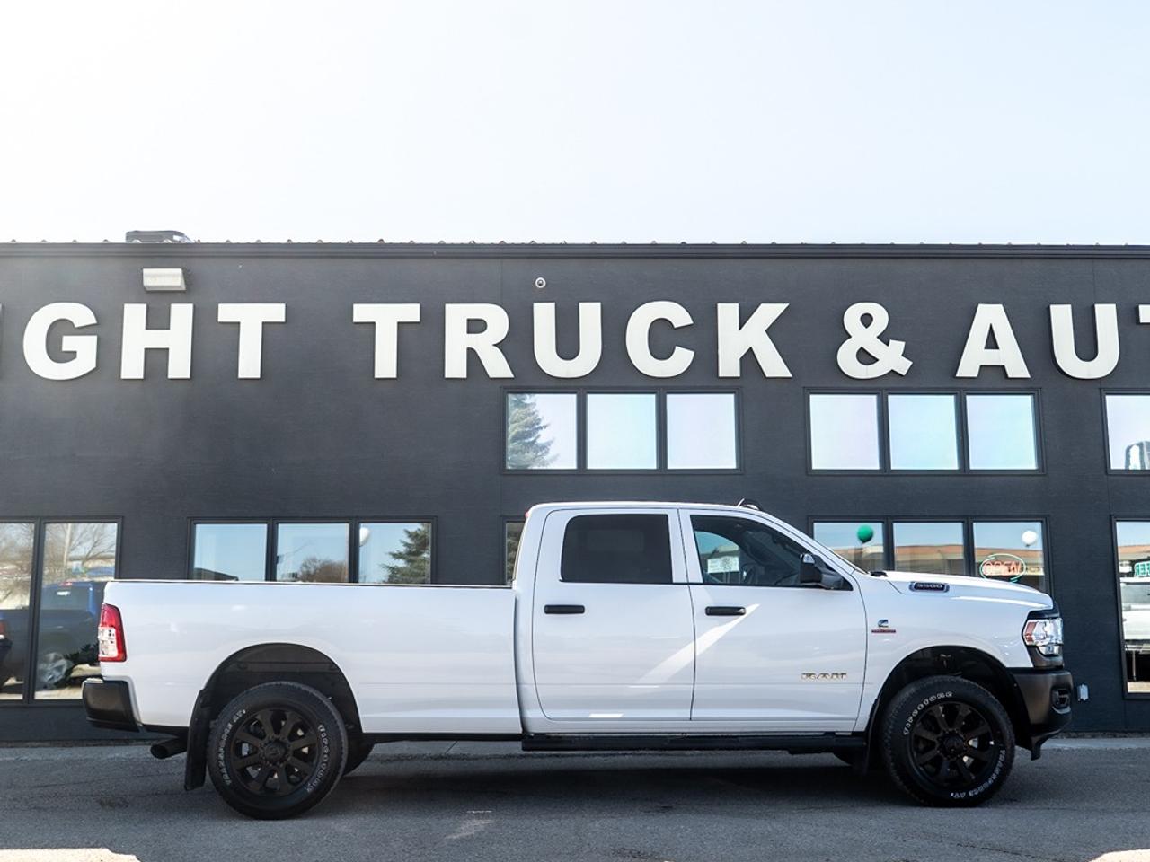 2022 RAM 3500 Tradesman 4x4 Crew Cab 8' Box Photo26