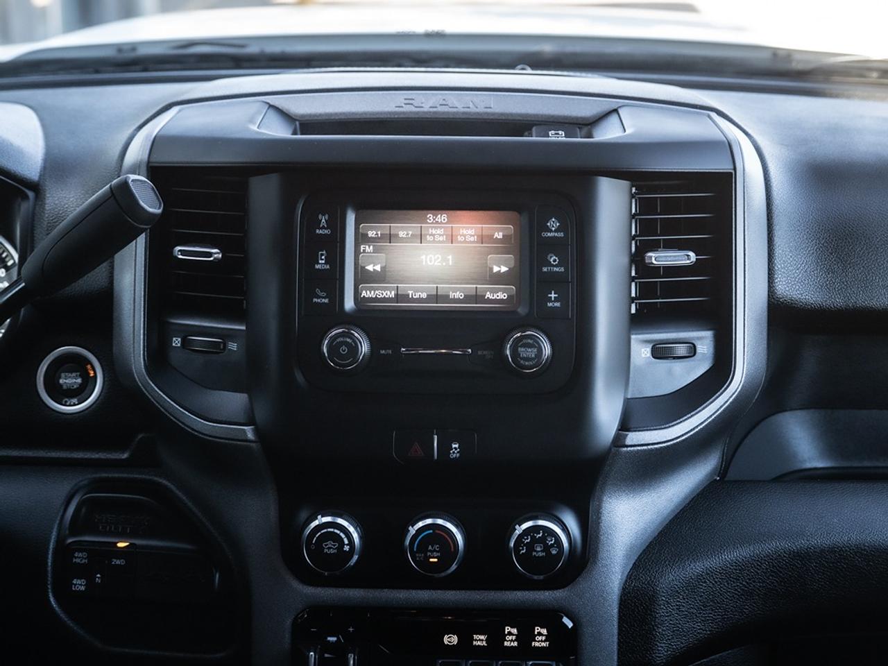 2022 RAM 3500 Tradesman 4x4 Crew Cab 8' Box Photo8