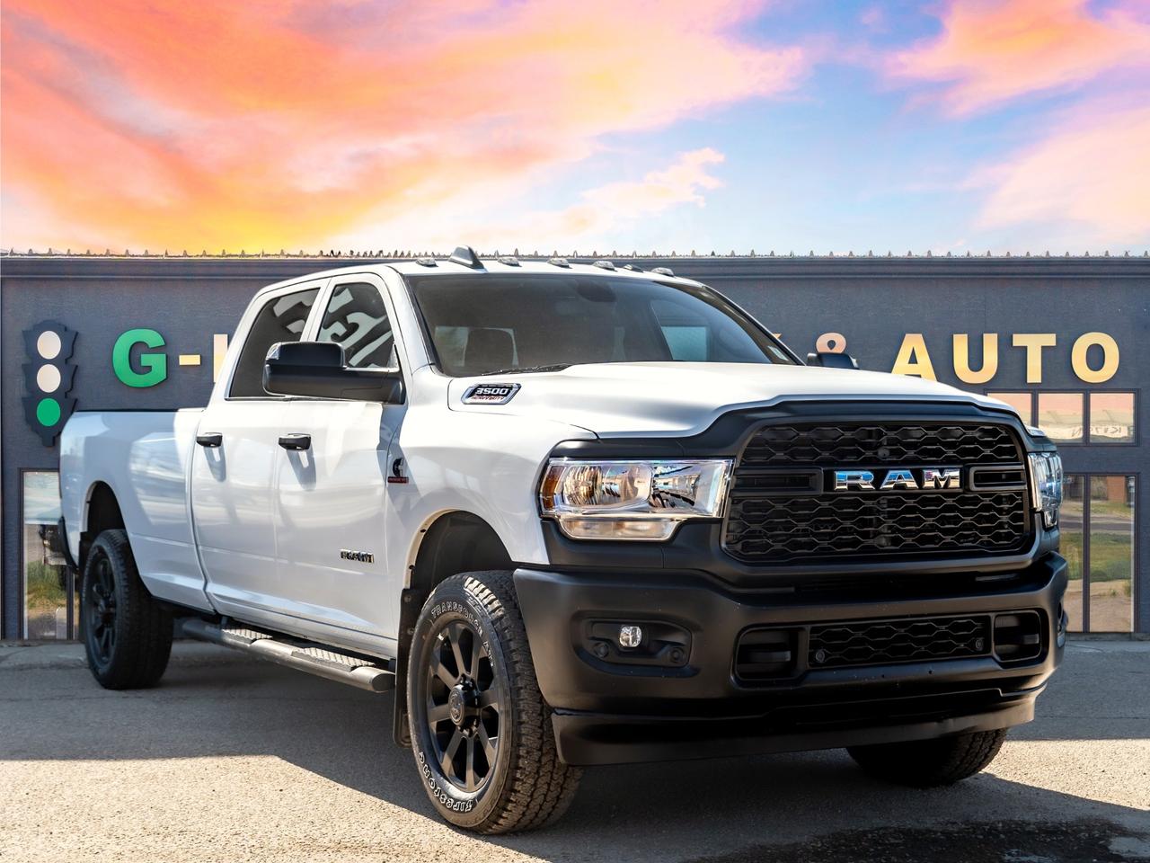 2022 RAM 3500 Tradesman 4x4 Crew Cab 8' Box Photo23
