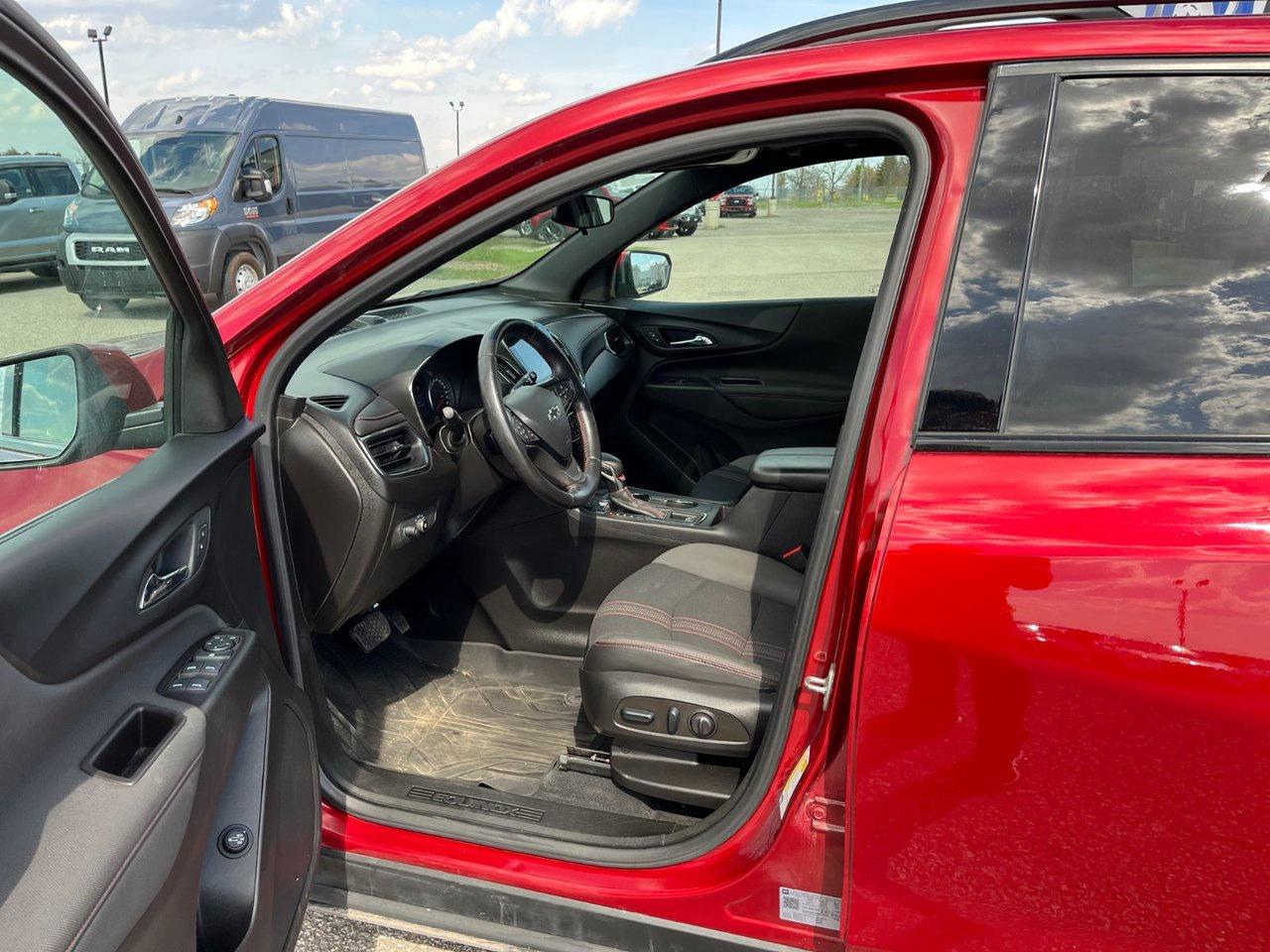 2022 Chevrolet Equinox AWD 4dr RS Photo