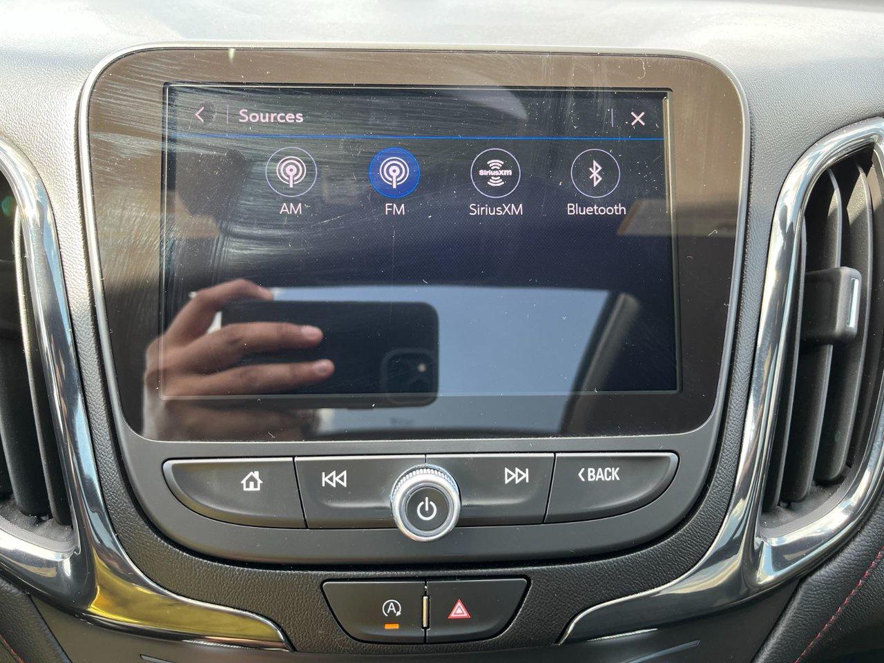 2022 Chevrolet Equinox AWD 4dr RS Photo