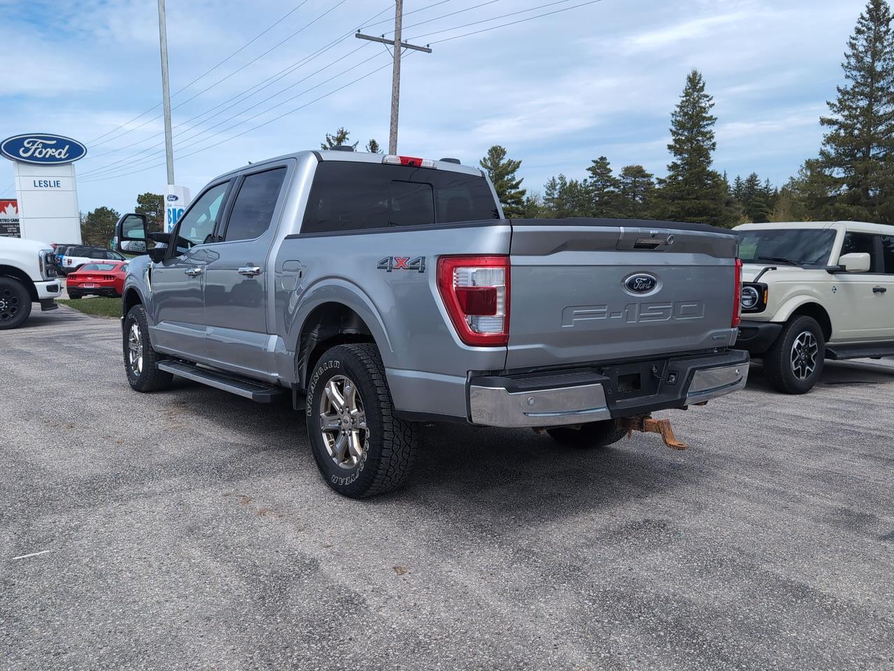 2021 Ford F-150 Lariat 4WD SuperCrew 5.5' Box Photo2