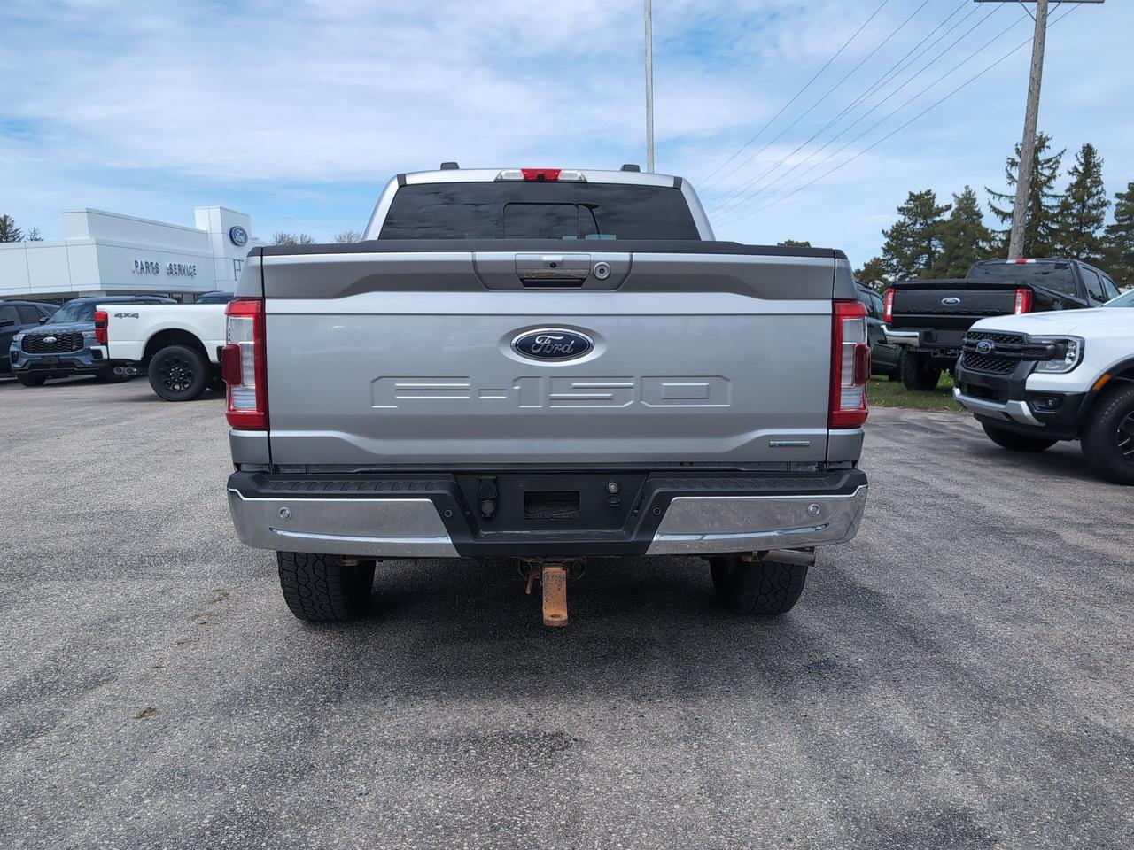 2021 Ford F-150 Lariat 4WD SuperCrew 5.5' Box Photo4