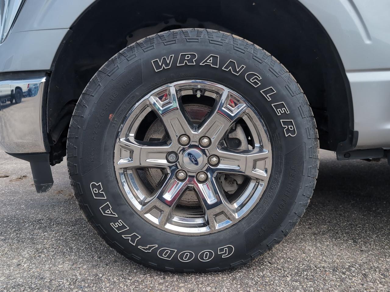 2021 Ford F-150 Lariat 4WD SuperCrew 5.5' Box Photo
