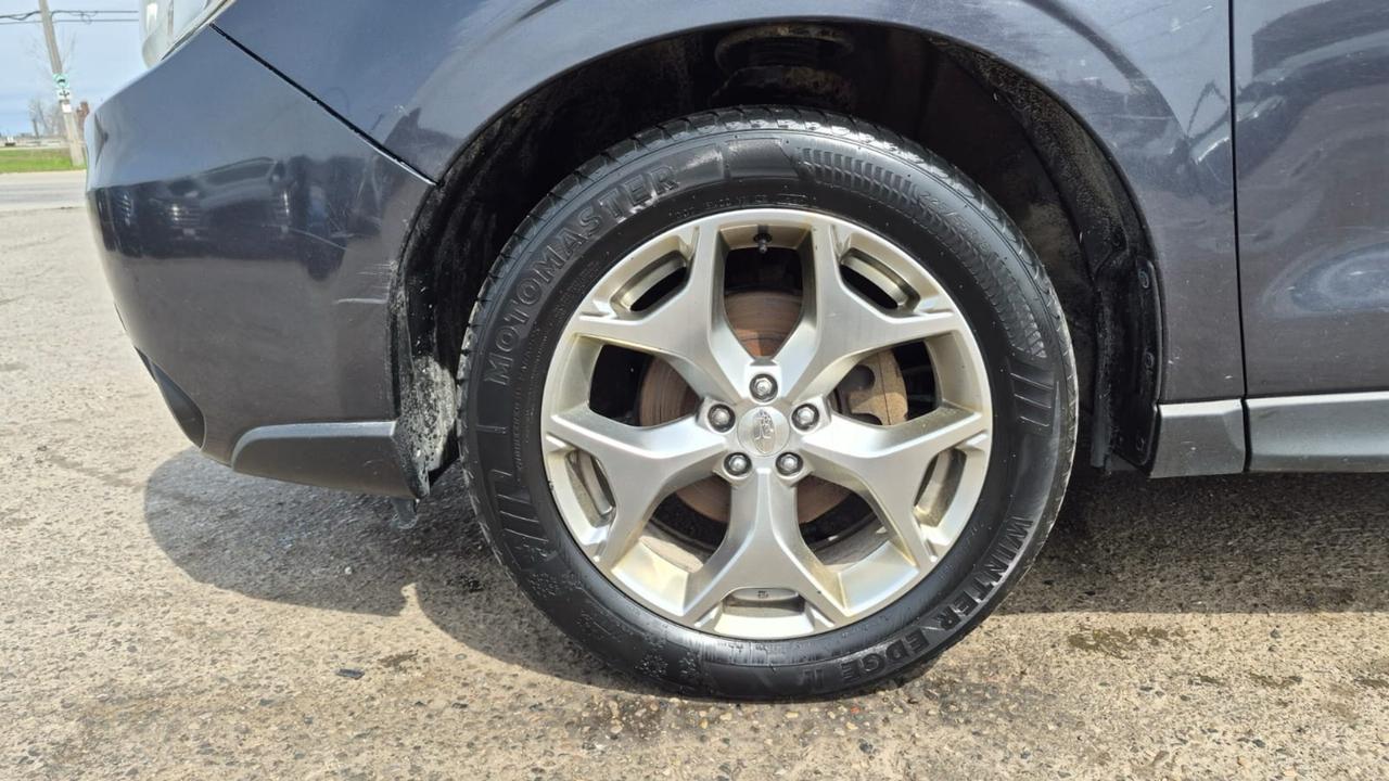 2015 Subaru Forester i Limited w/Tech Pkg, NO ACCIDENTS, AWD, CERTIFIED Photo