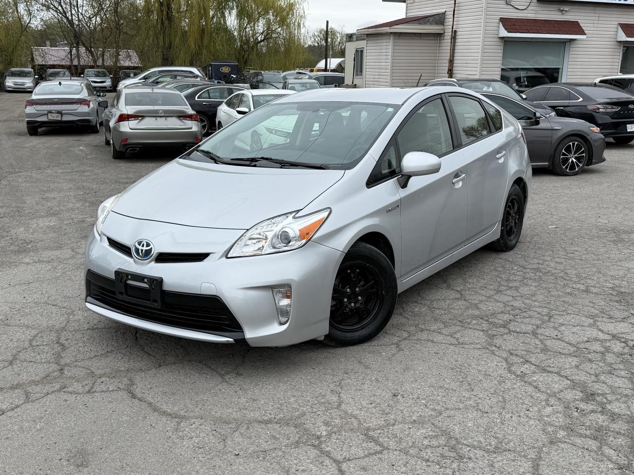 Used 2012 Toyota Prius 5DR HB for sale in Ottawa, ON
