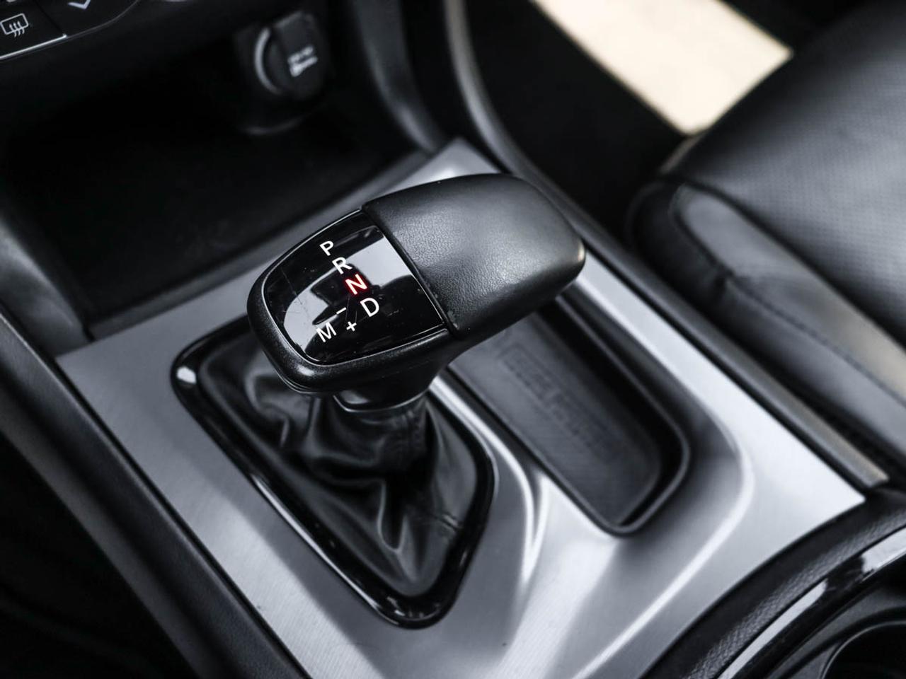 2023 Dodge Charger SXT AWD R/Starter Apple CarPlay/Android leather Photo