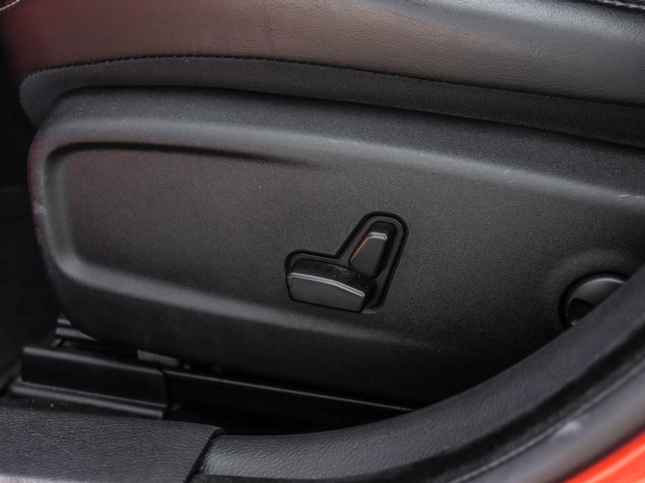 2023 Dodge Charger SXT AWD R/Starter Apple CarPlay/Android leather Photo