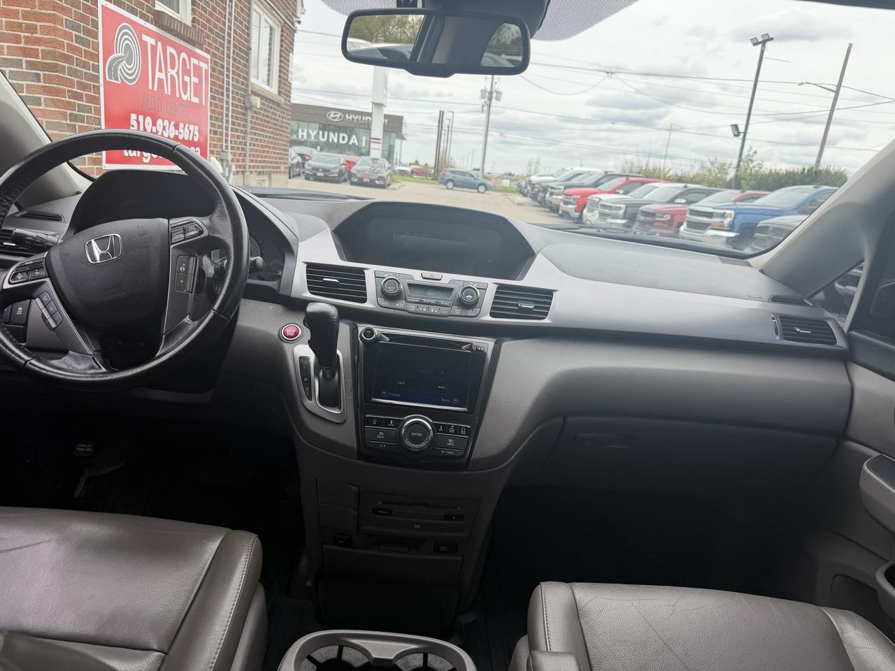 2014 Honda Odyssey Touring Photo