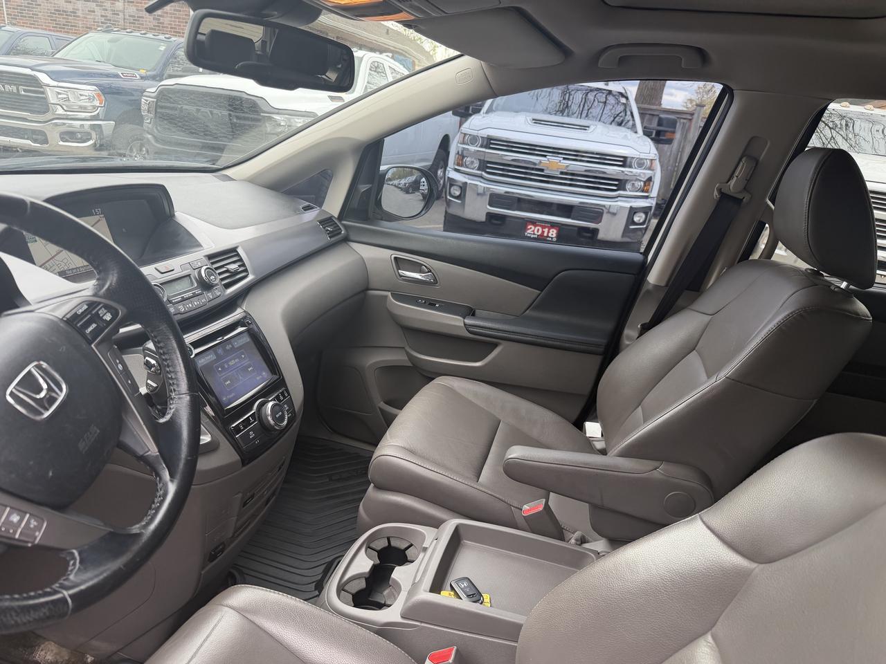 2014 Honda Odyssey Touring Photo