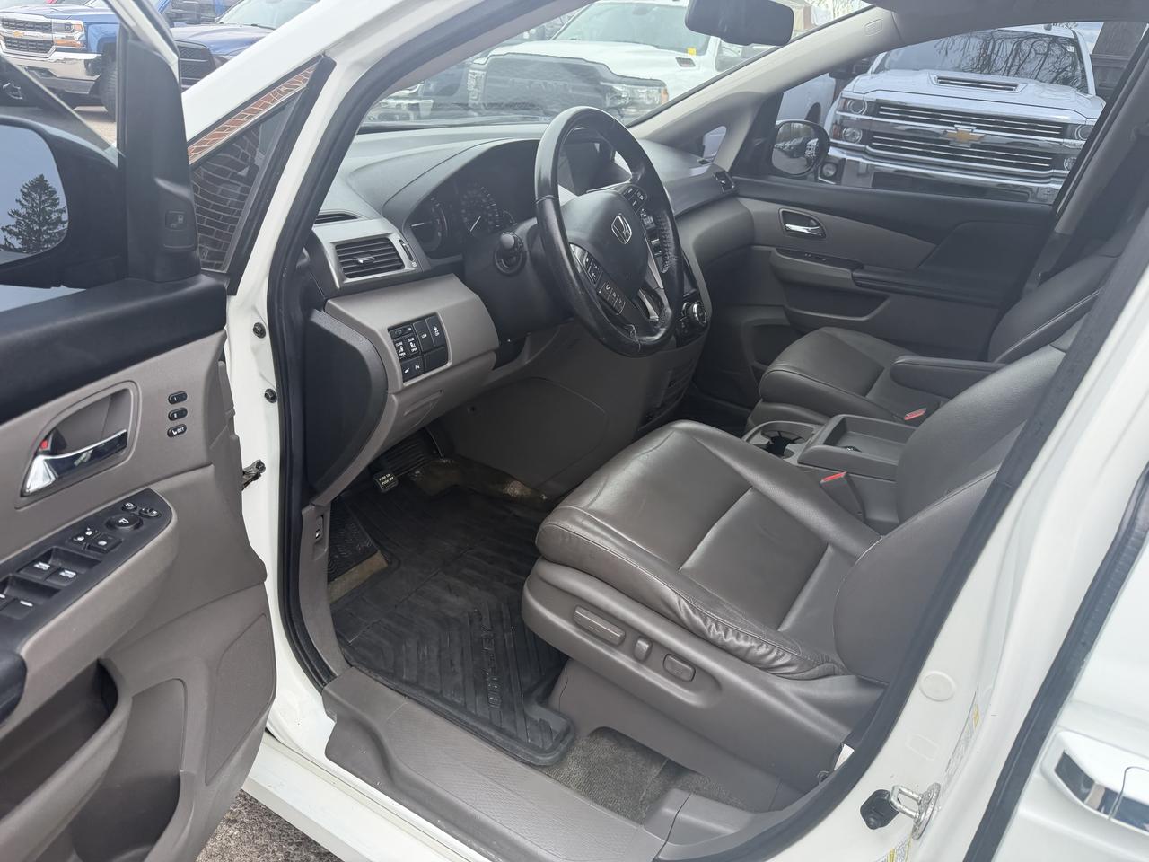 2014 Honda Odyssey Touring Photo