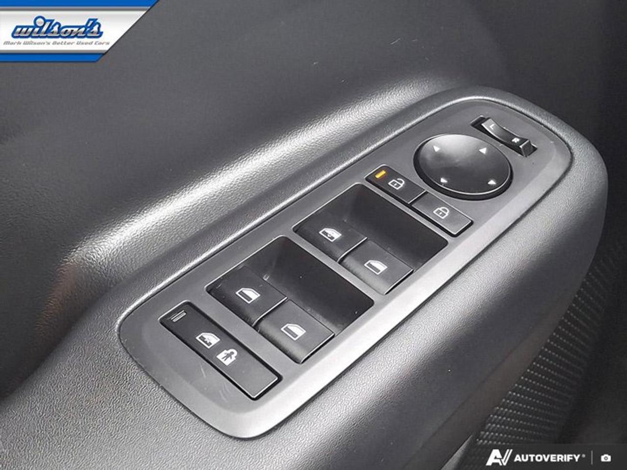2025 Hyundai Santa Fe Hybrid Preferred AWD | 3rd Row | Heated Wheel + Seats | Adaptive Cruise | CarPlay + Android | and More ! Photo