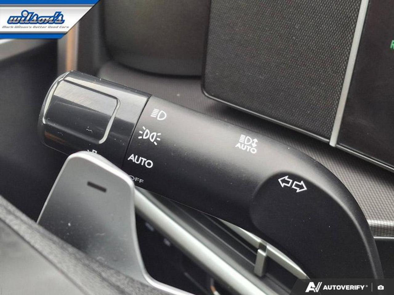 2025 Hyundai Santa Fe Hybrid Preferred AWD | 3rd Row | Heated Wheel + Seats | Adaptive Cruise | CarPlay + Android | and More ! Photo