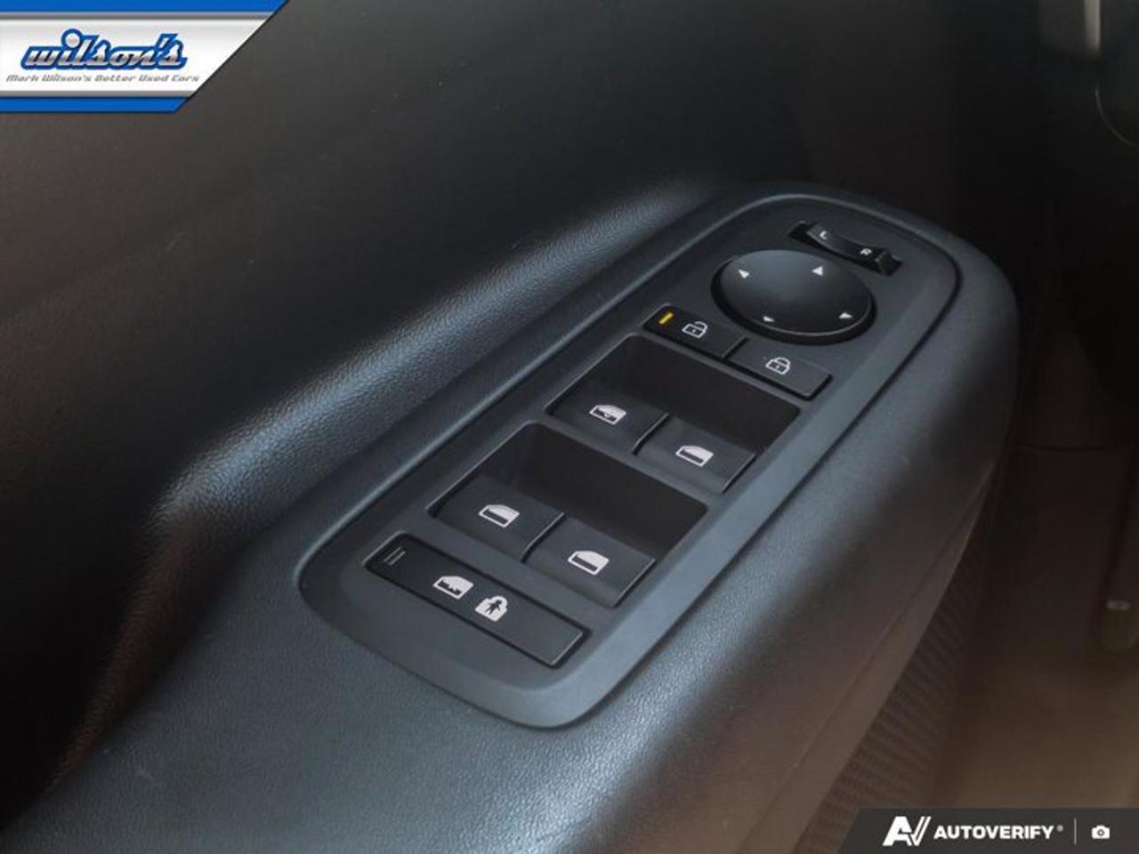 2025 Hyundai Santa Fe Hybrid Preferred AWD | 3rd Row | Heated Wheel + Seats | Adaptive Cruise | CarPlay + Android | and More ! Photo