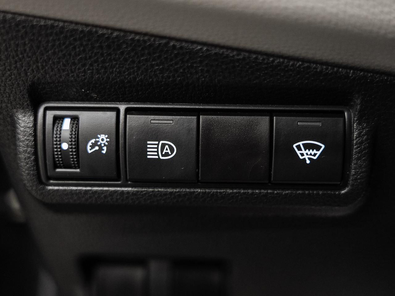 2023 Toyota Corolla Cross L AWD | ACC | LaneDep | Heated Seats | CarPlay
