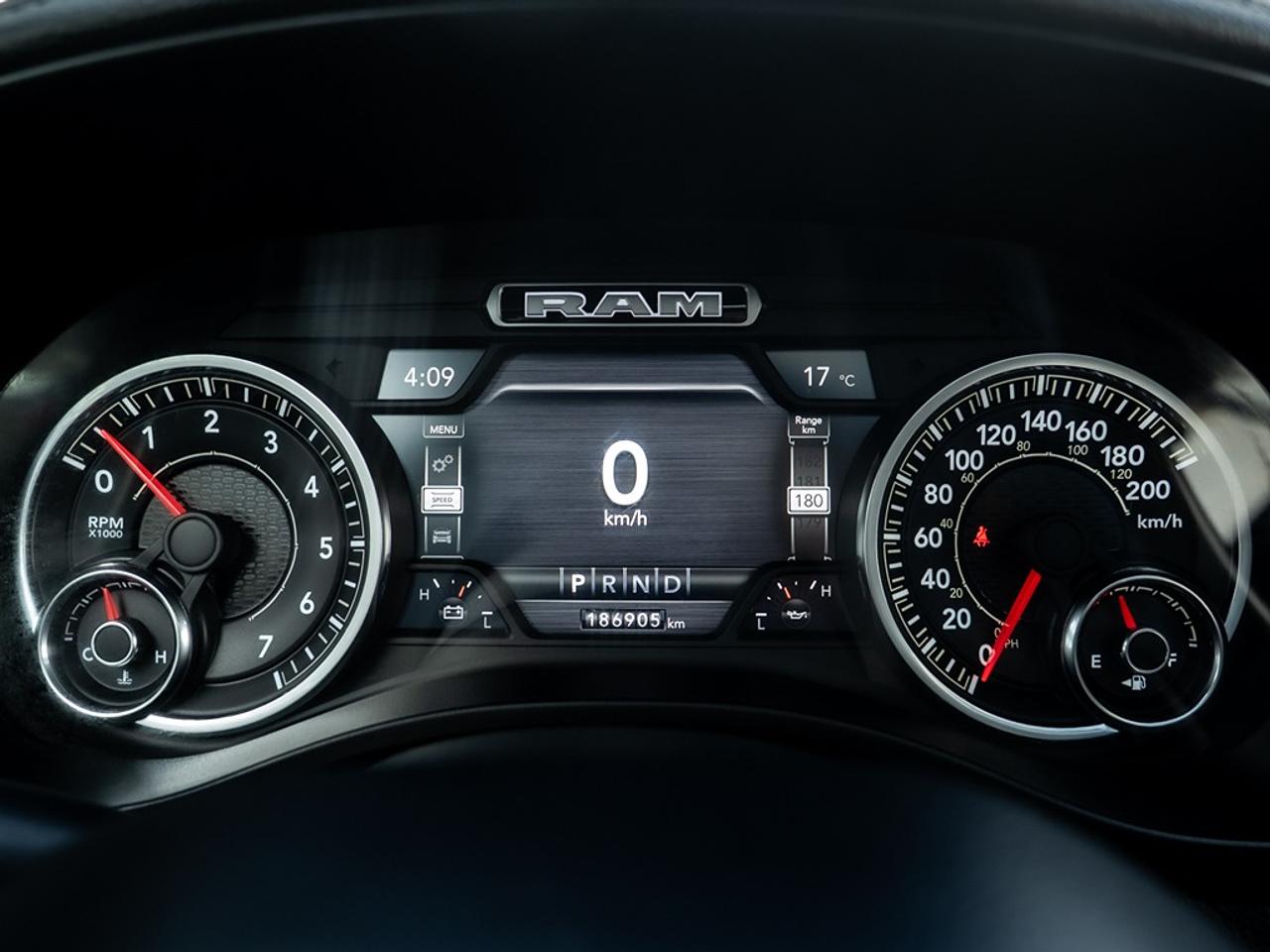 2019 RAM 1500 SPORT Photo40