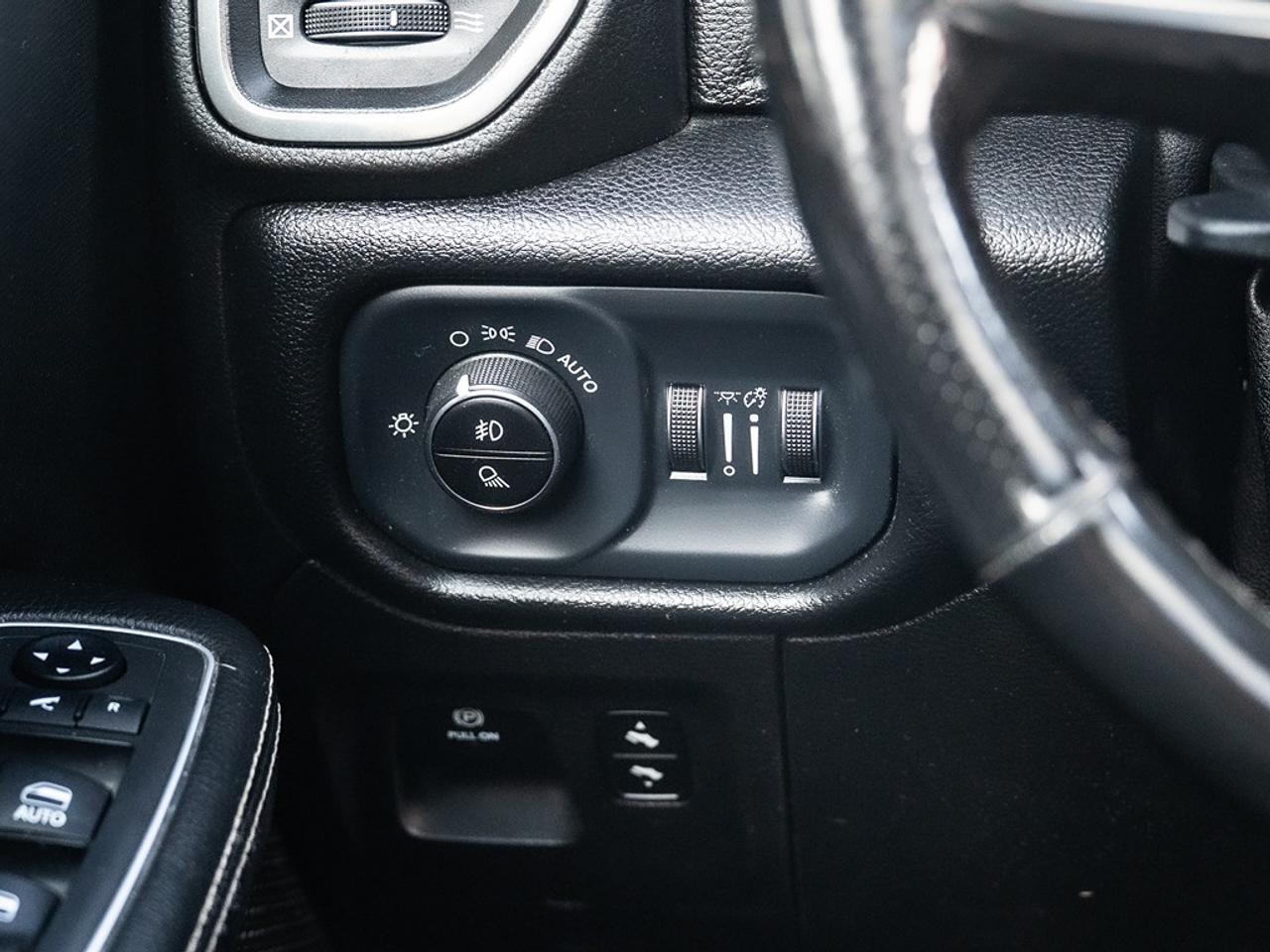 2019 RAM 1500 SPORT Photo12