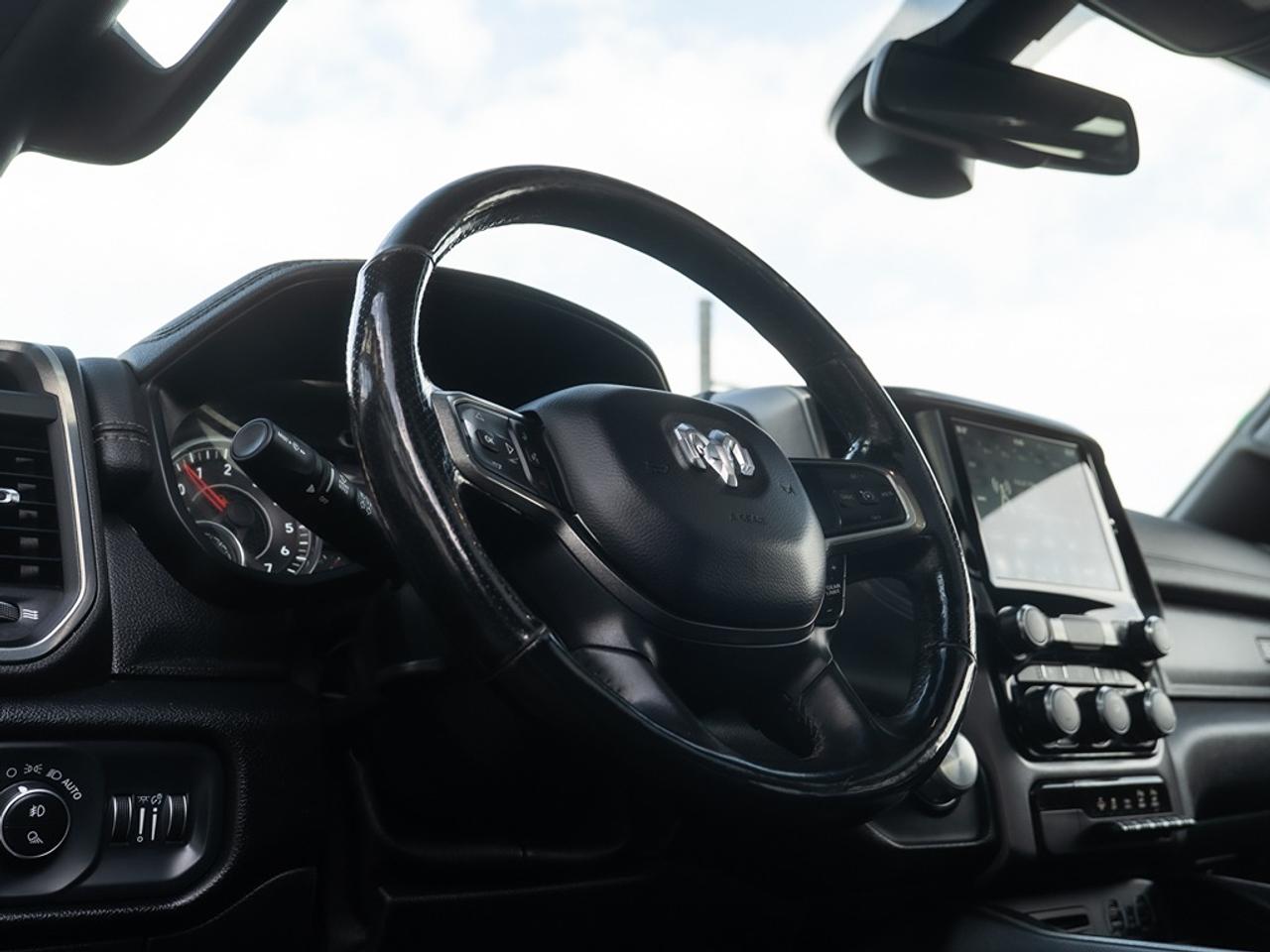 2019 RAM 1500 SPORT Photo14