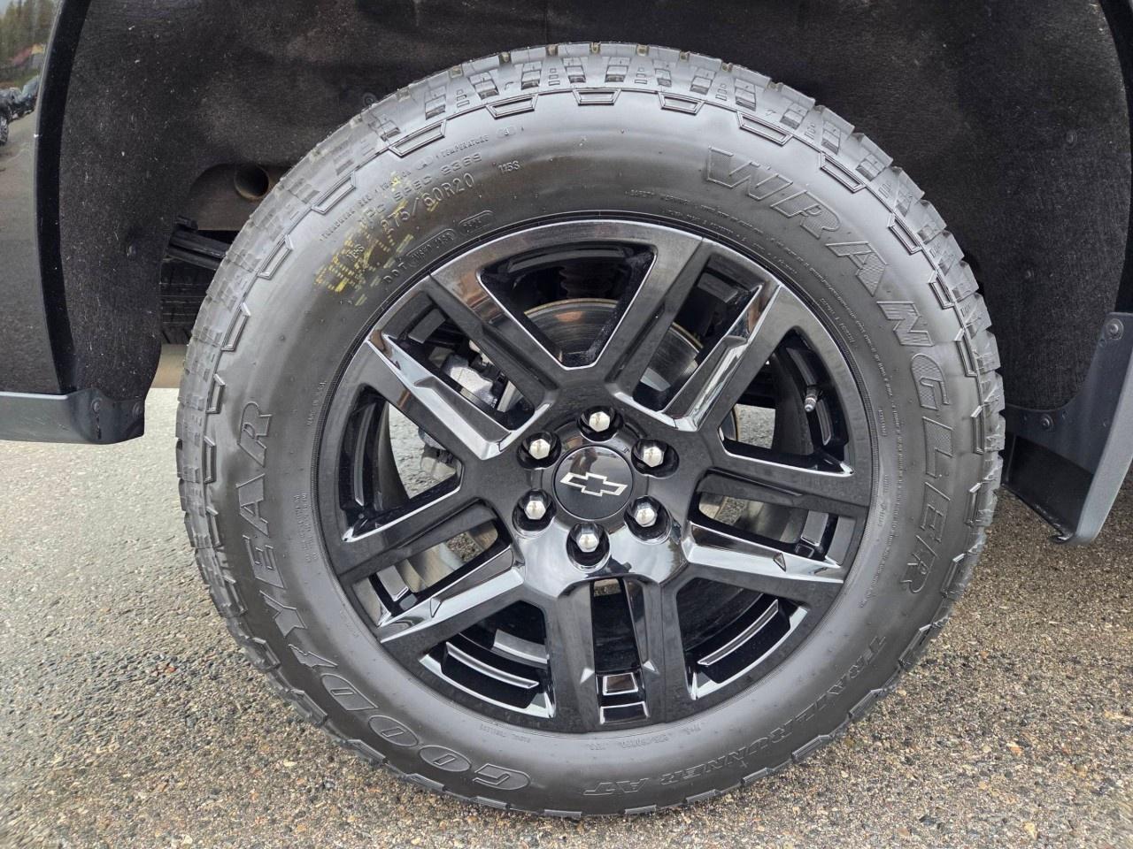 2026 Chevrolet Silverado 1500 Crew Cab Short Box 4-Wheel Drive High Country Photo