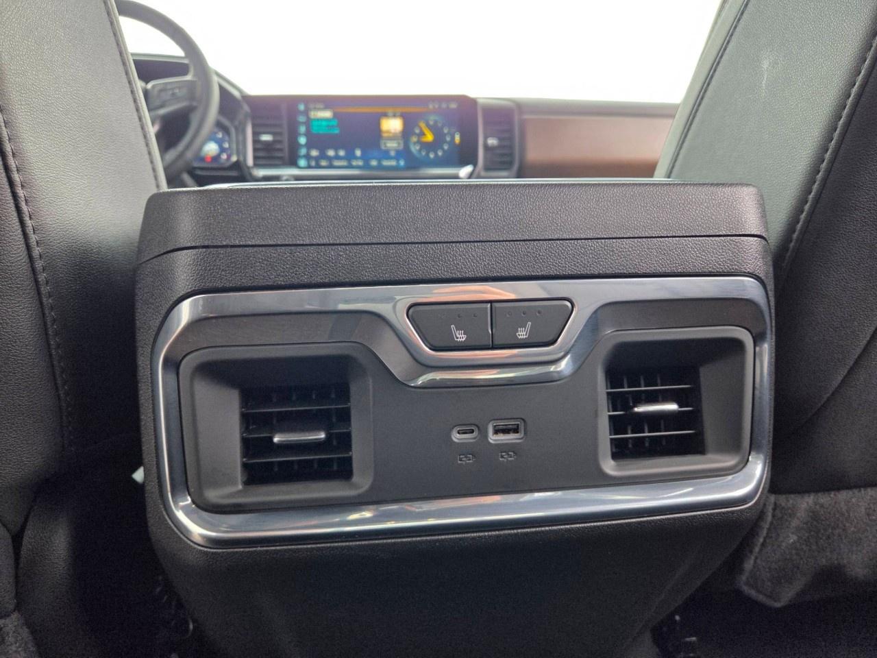 2026 Chevrolet Silverado 1500 Crew Cab Short Box 4-Wheel Drive High Country Photo