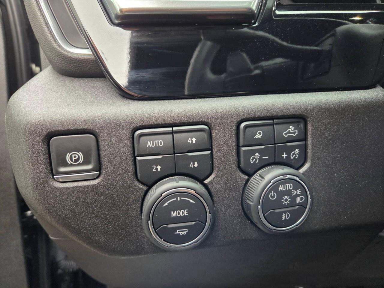2026 Chevrolet Silverado 1500 Crew Cab Short Box 4-Wheel Drive High Country Photo