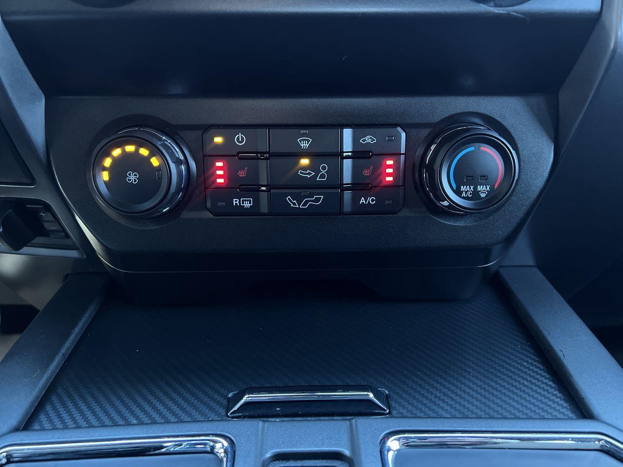 2020 Ford F-150 XLT 4X4, HEATED SEATS, BACK UP CAM, POWER SEATS!! Photo