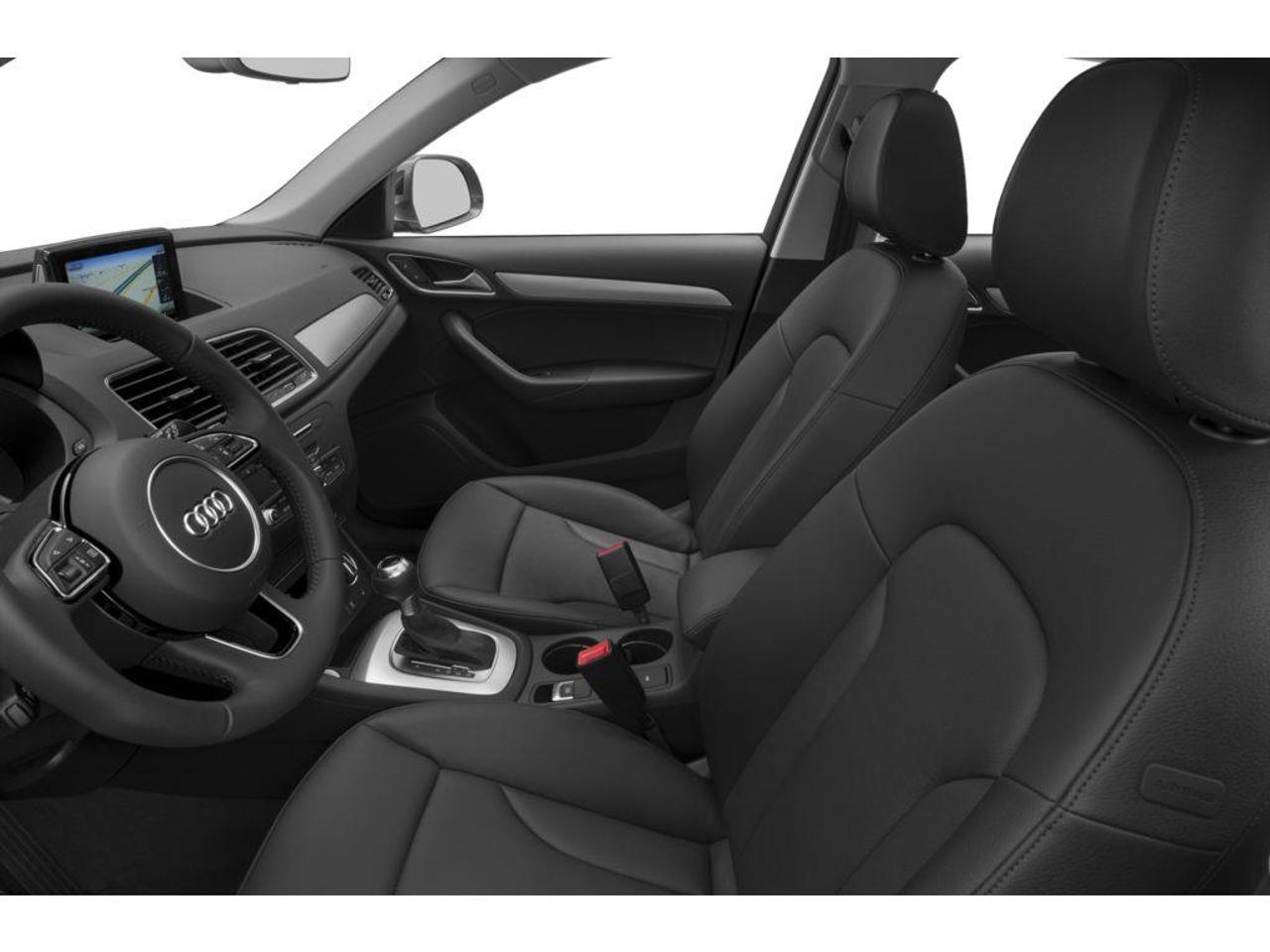 2016 Audi Q3 2.0T Technik Photo