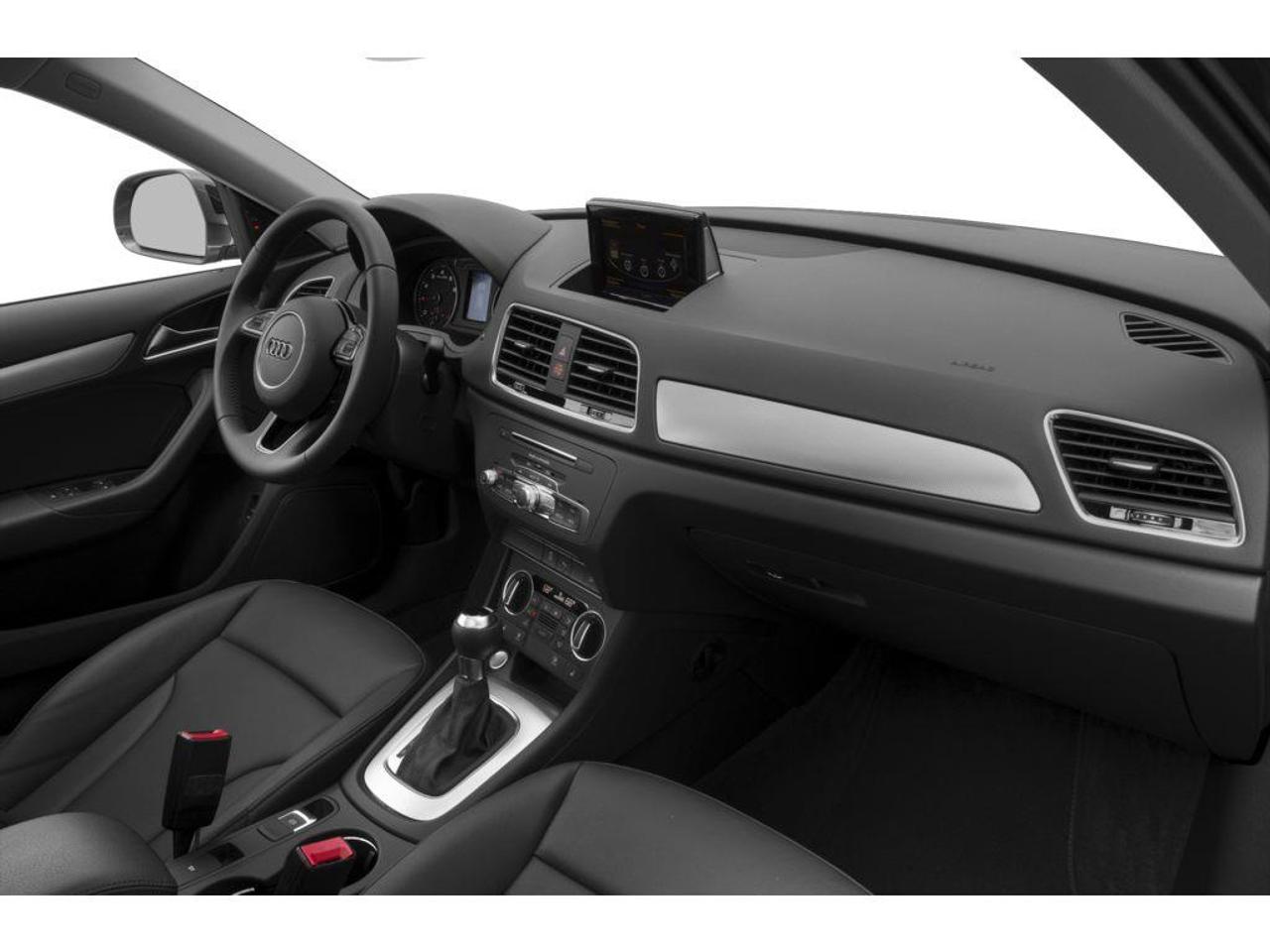 2016 Audi Q3 2.0T Technik Photo