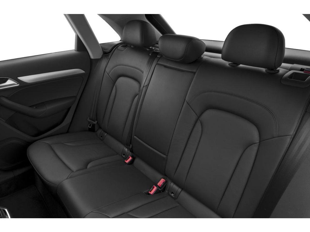 2016 Audi Q3 2.0T Technik Photo