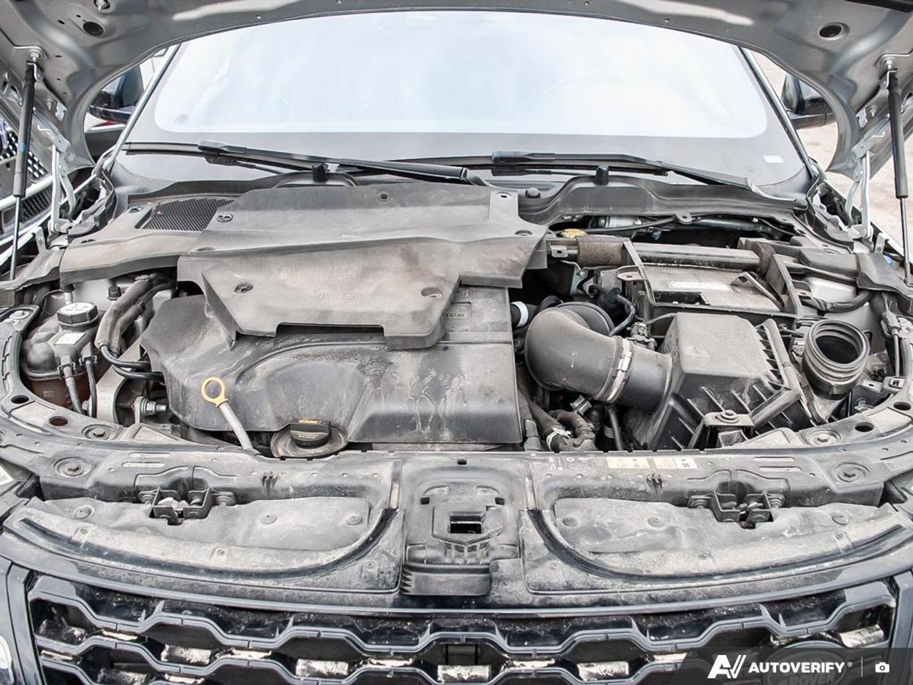 2020 Land Rover Evoque SE Photo