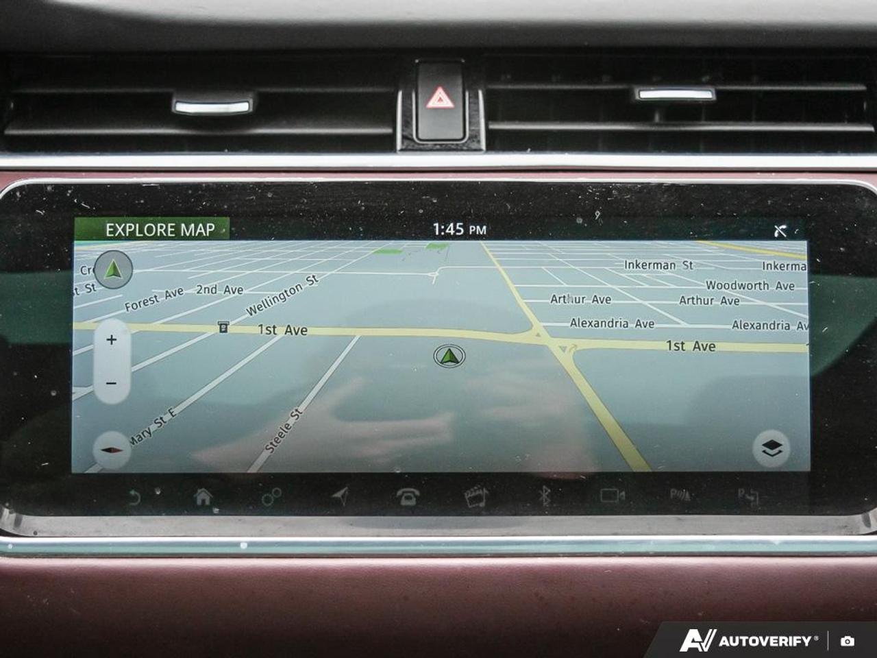 2020 Land Rover Evoque SE Photo