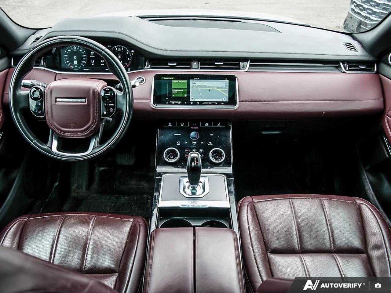 2020 Land Rover Evoque SE Photo