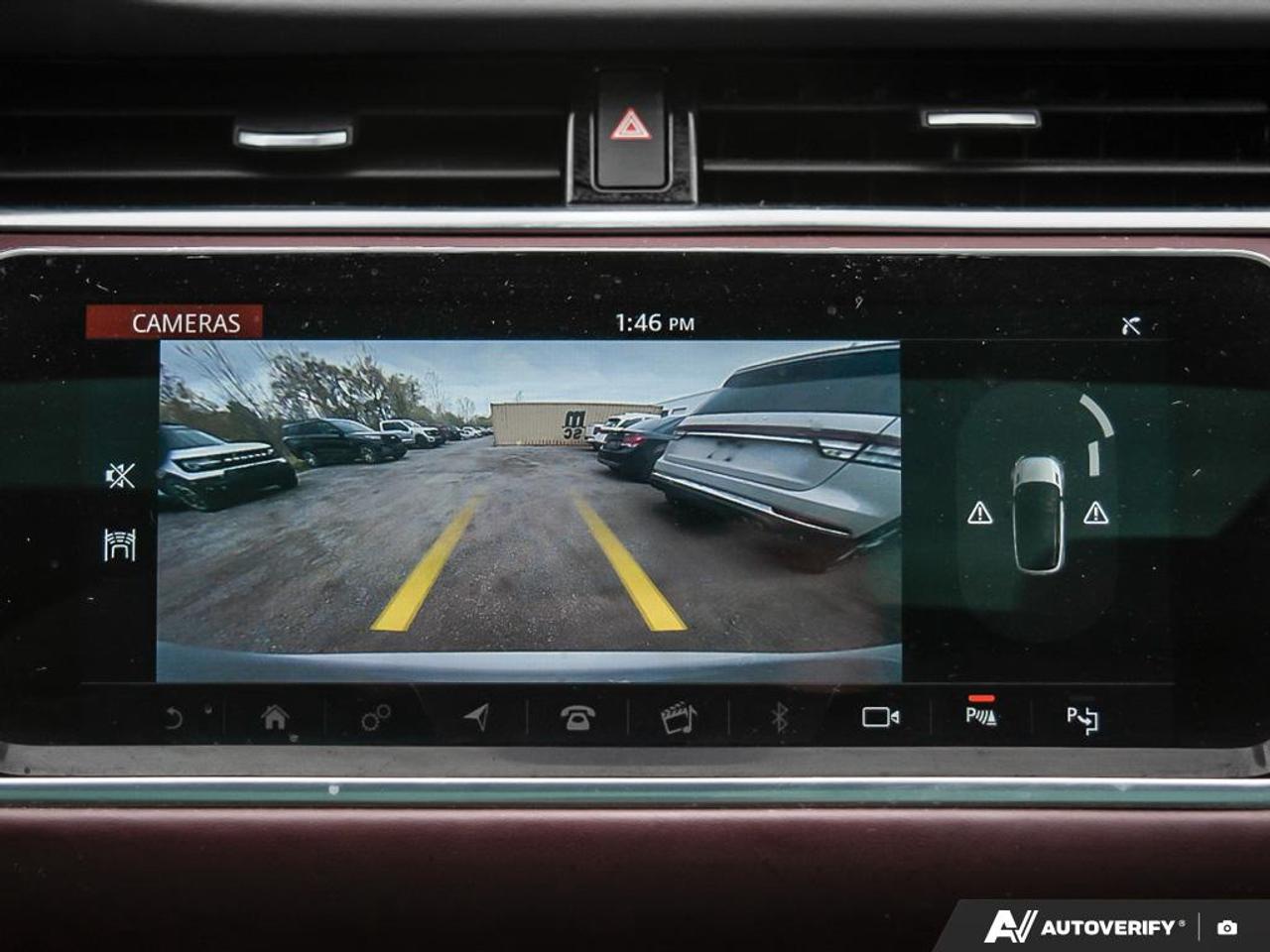 2020 Land Rover Evoque SE Photo