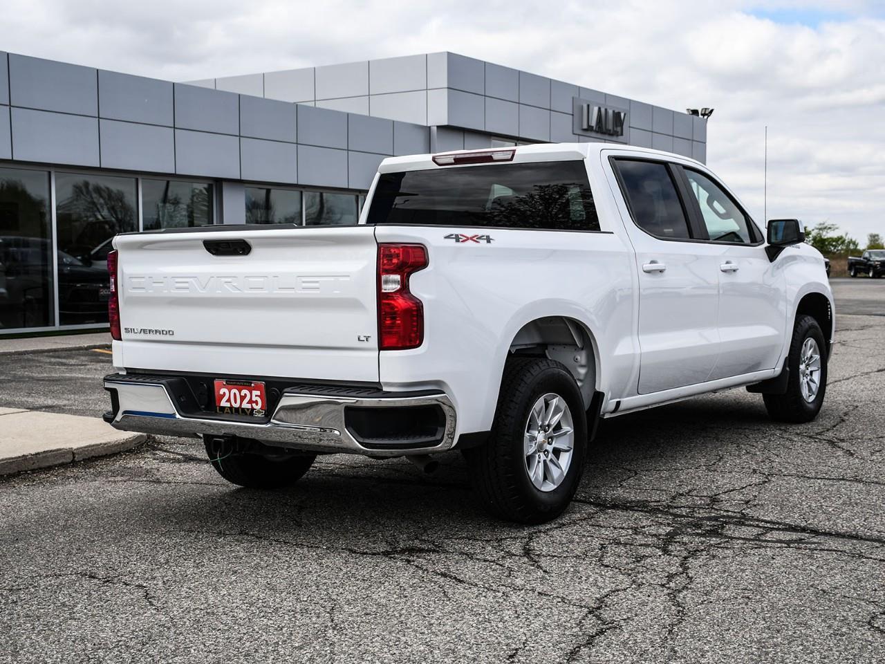2025 Chevrolet Silverado 1500 LT1 Photo