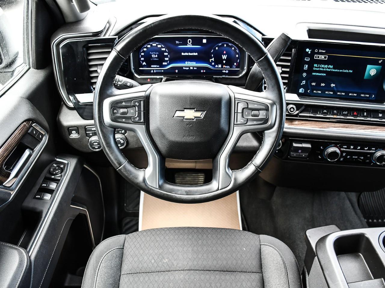 2025 Chevrolet Silverado 1500 LT1 Photo