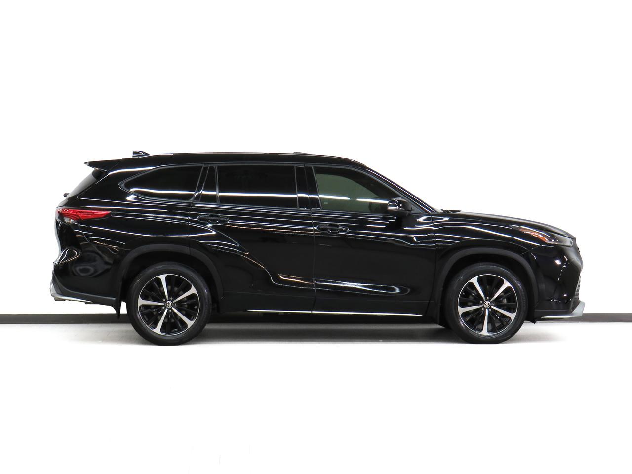 2021 Toyota Highlander XSE AWD | Leather | Sunroof | BSM | ACC | CarPlay