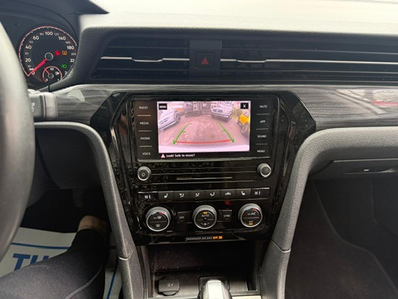 2021 Volkswagen Passat Auto Photo